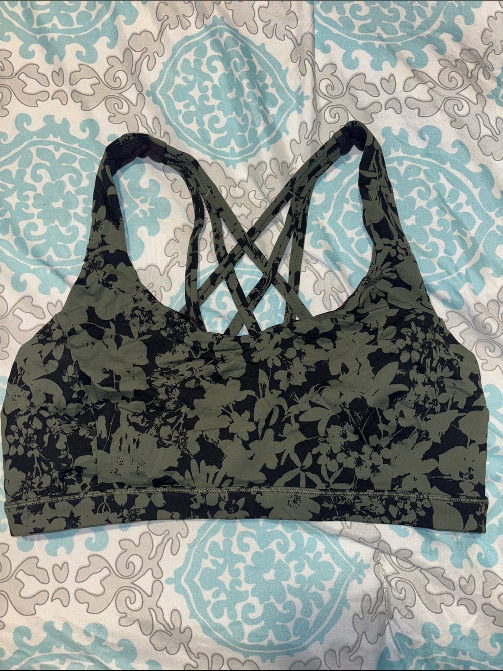 Lululemon sports bra